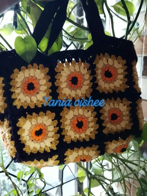 Granny Square Crochet Tote Bag — Large
