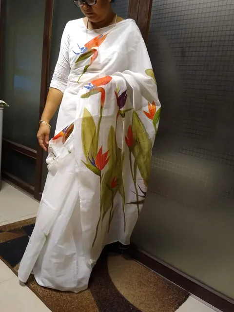 হ্যান্ড পেইন্ট শাড়ি — বার্ড অব প্যারাডাইস